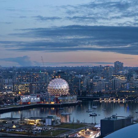 Beautiful Bright Modern Condo With Water View And Ac In Dt Vancouver 2Br,3Bd,2Bt Sleeps 6 Guests Free Parking Netflix Included Zewnętrze zdjęcie