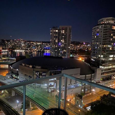 Beautiful Bright Modern Condo With Water View And Ac In Dt Vancouver 2Br,3Bd,2Bt Sleeps 6 Guests Free Parking Netflix Included Zewnętrze zdjęcie